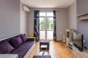 Zhakler - Top Center Apartment Opposite Starbucks